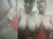 Sexy Indian Girl Shows her Boobs and Pussy