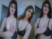 Desi Girl Shows her Boobs