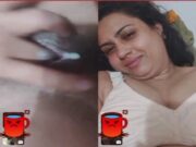 Horny Desi Girl Fingering